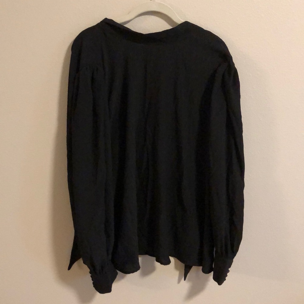 H&M black open back blouse xxl
